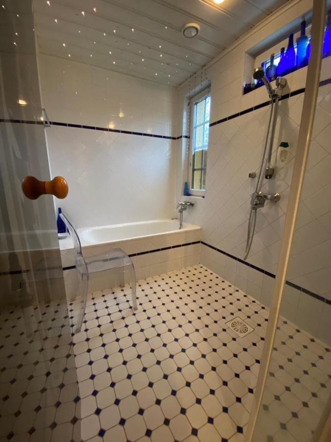 Room In Villa Emilia إسبو المظهر الخارجي الصورة
