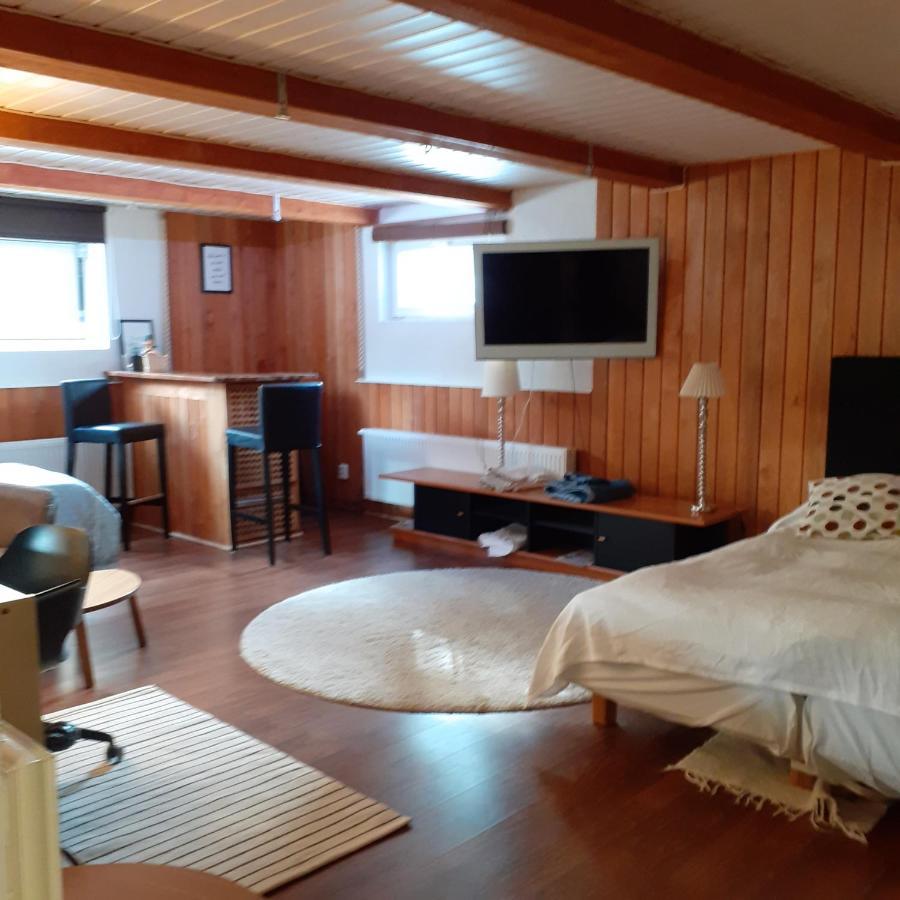 Room In Villa Emilia إسبو المظهر الخارجي الصورة
