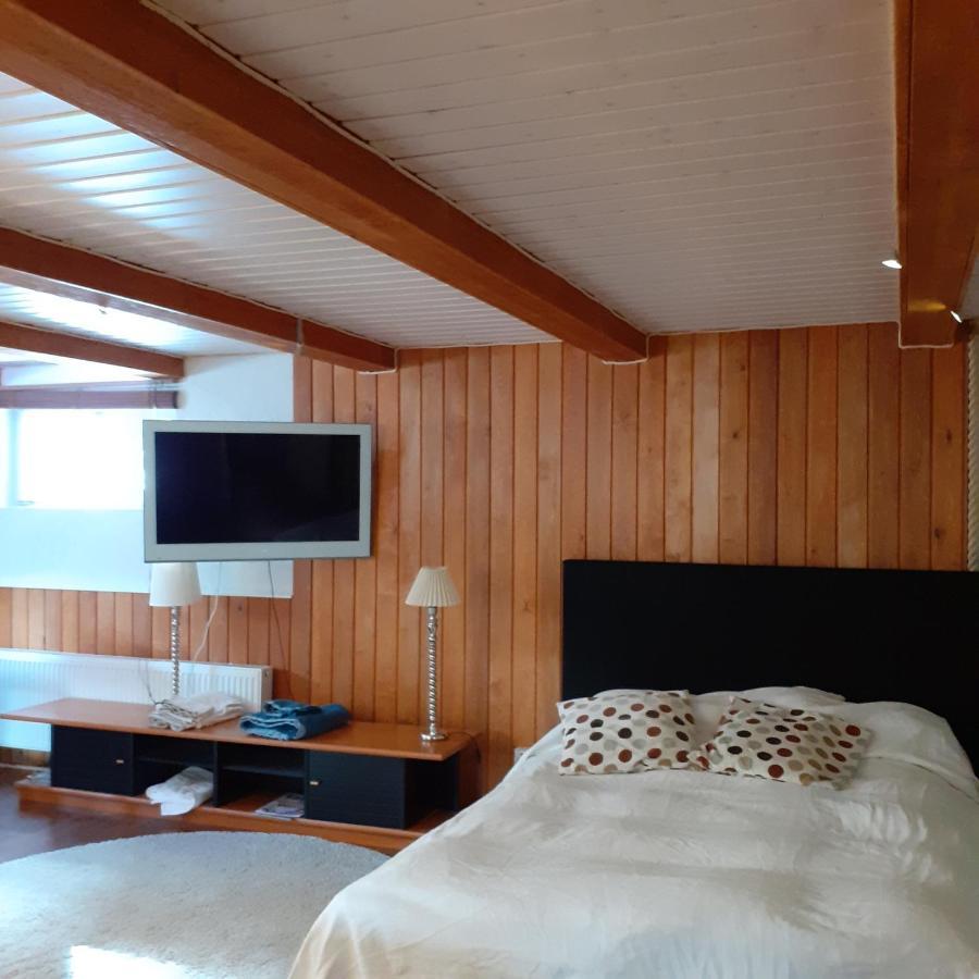Room In Villa Emilia إسبو المظهر الخارجي الصورة